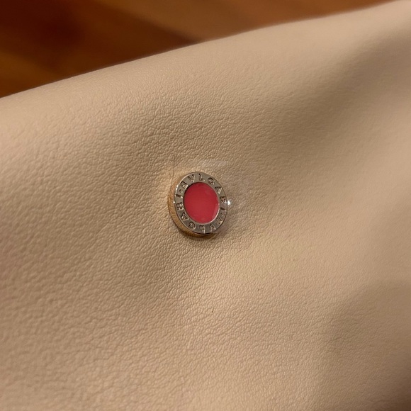 BVLGARI | Emirates Toiletry Bag for Women - Picture 5 of 10